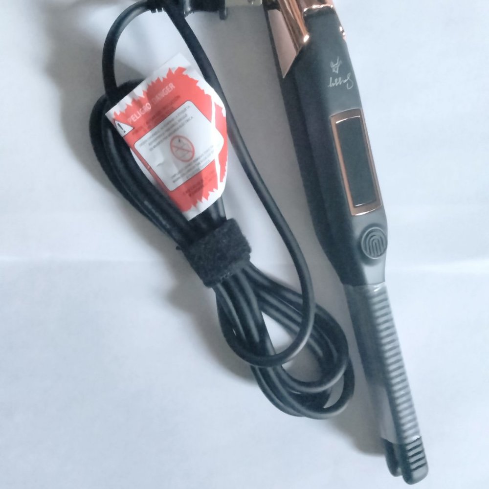 NEW Flat iron